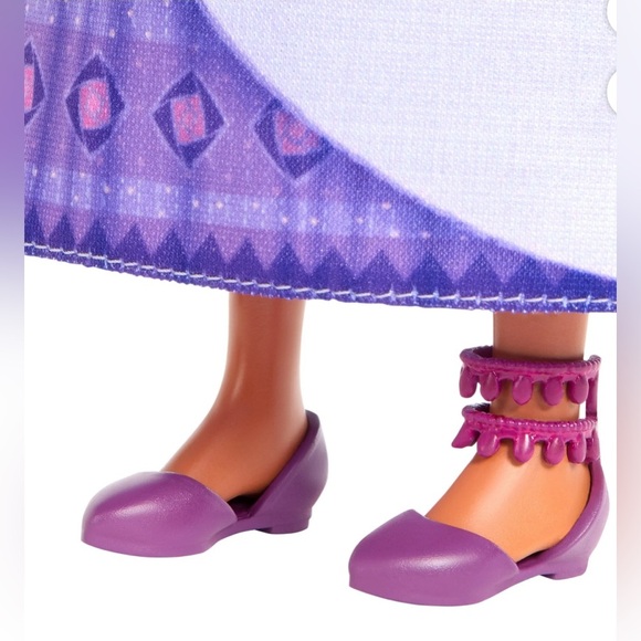 Nwt Disney’s wish Asha of Roses doll 12.75”H - Picture 4 of 7